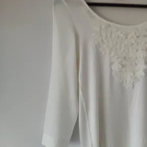 NOVO! Bela bluza