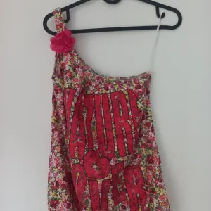 NOVO! Roze majica