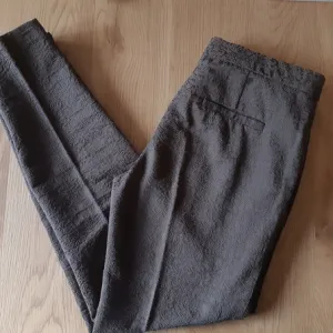NOVO! Zelene pantalone sa šarom