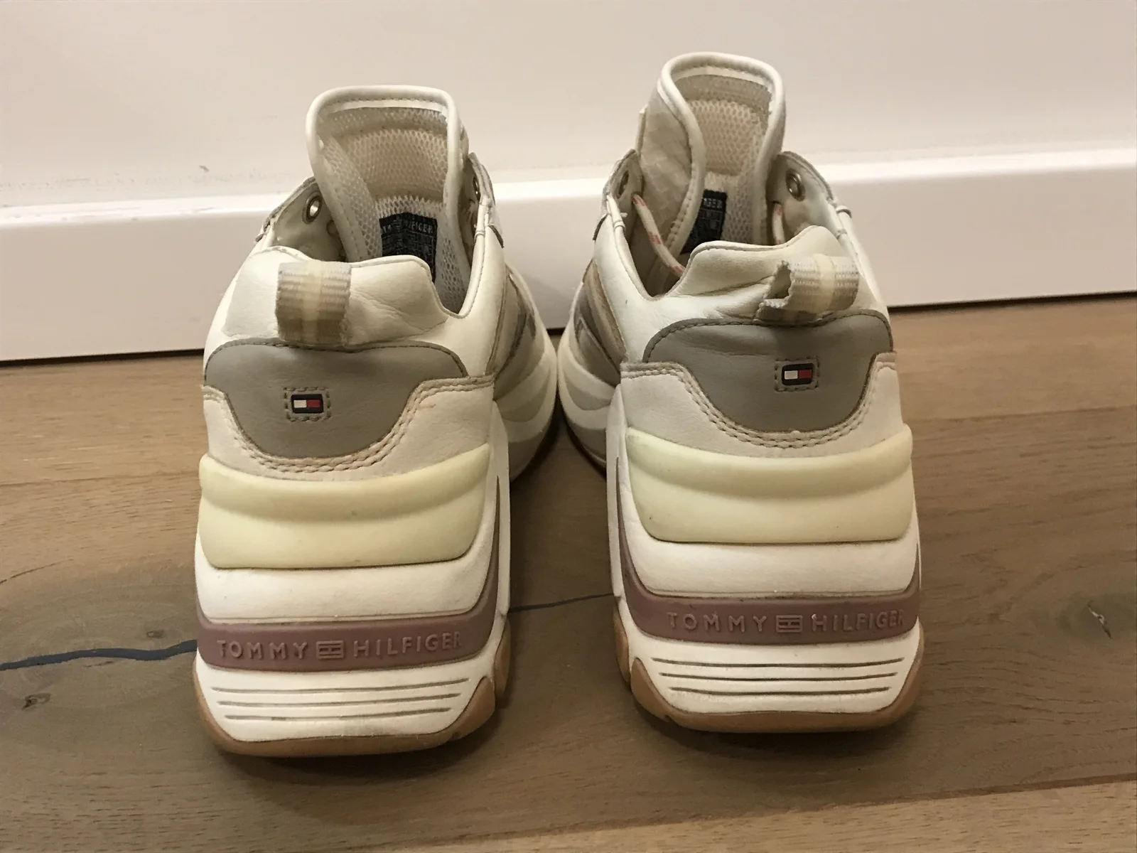 Tommy Hilfiger patike, 38