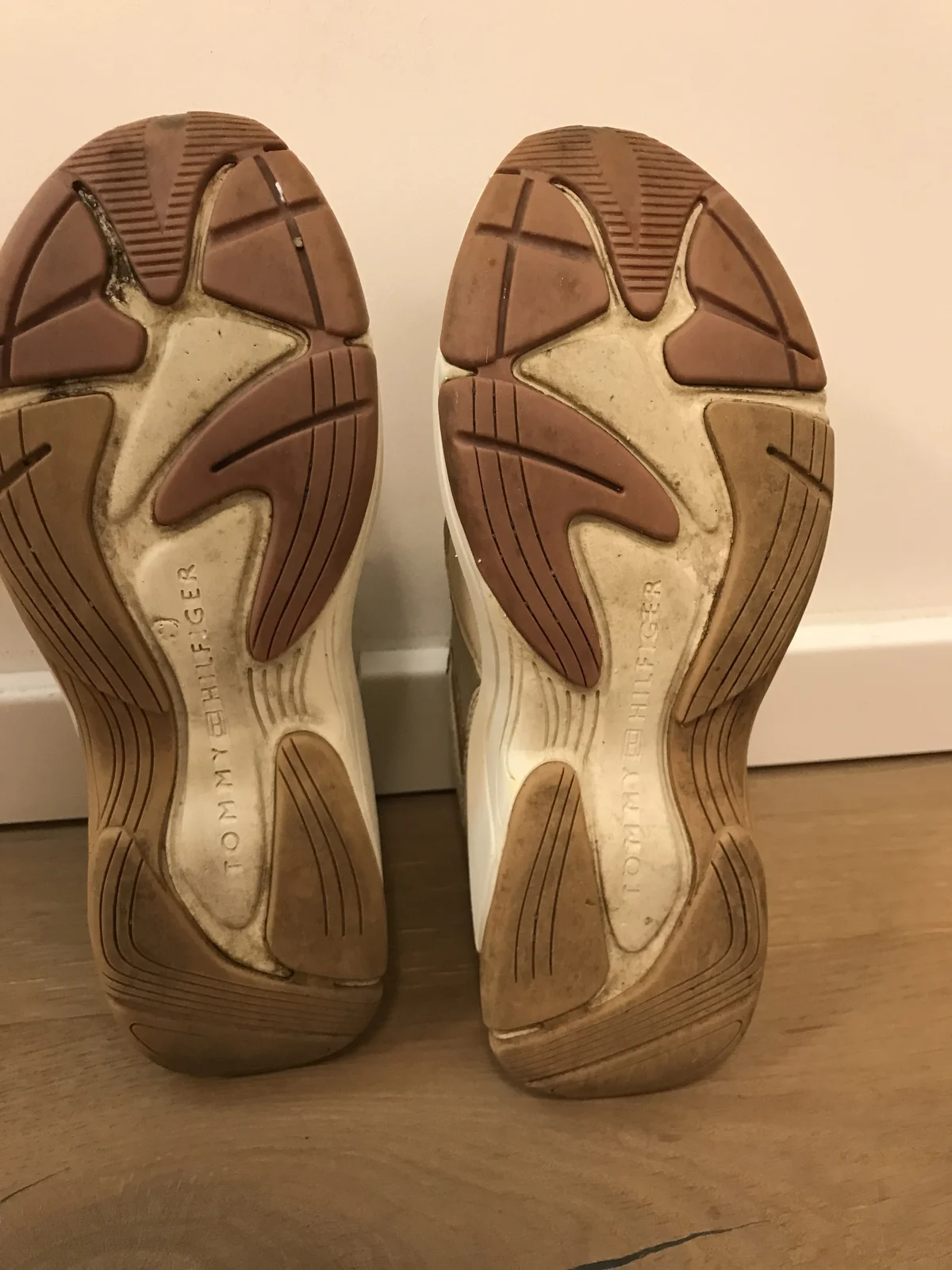 Tommy Hilfiger patike, 38