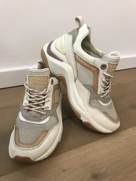 Tommy Hilfiger patike, 38