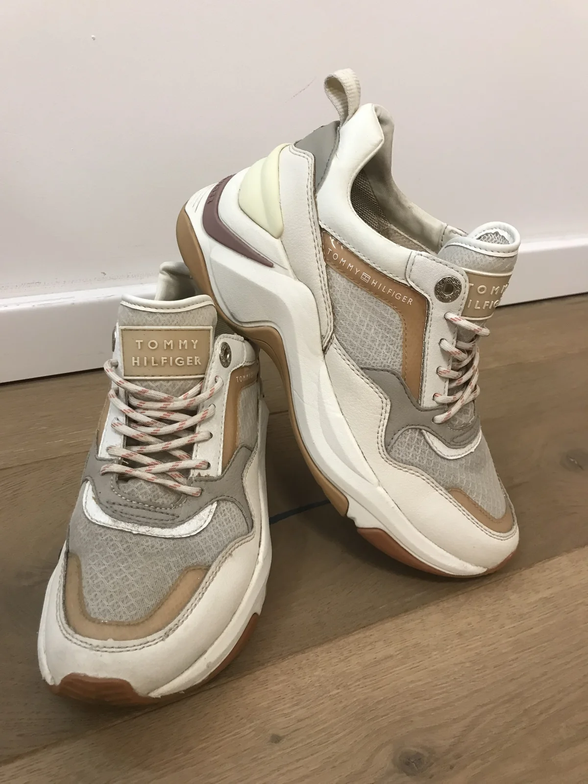 Tommy Hilfiger patike, 38