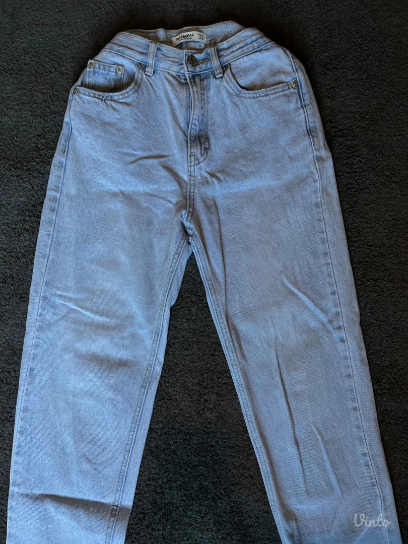 Duboke plave farmerke Pull&Bear – ravan kroj, veličina 32