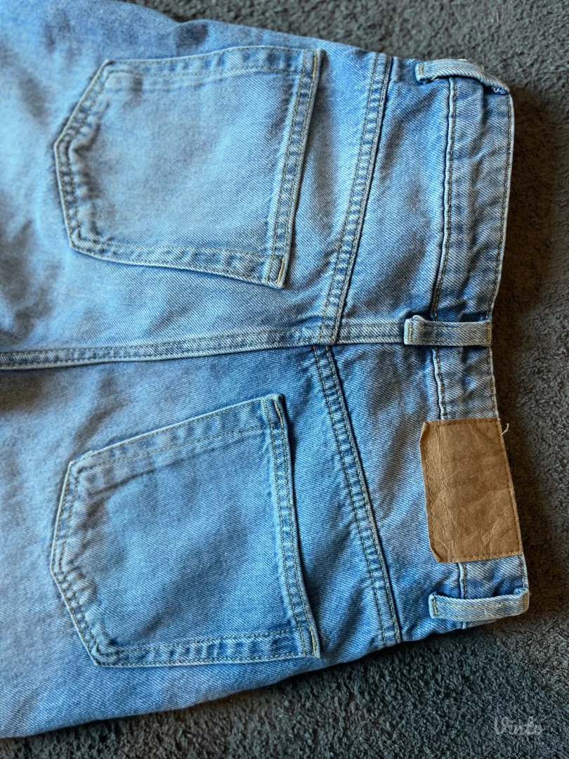 Plave zvonaste farmerke H&M veličina 32