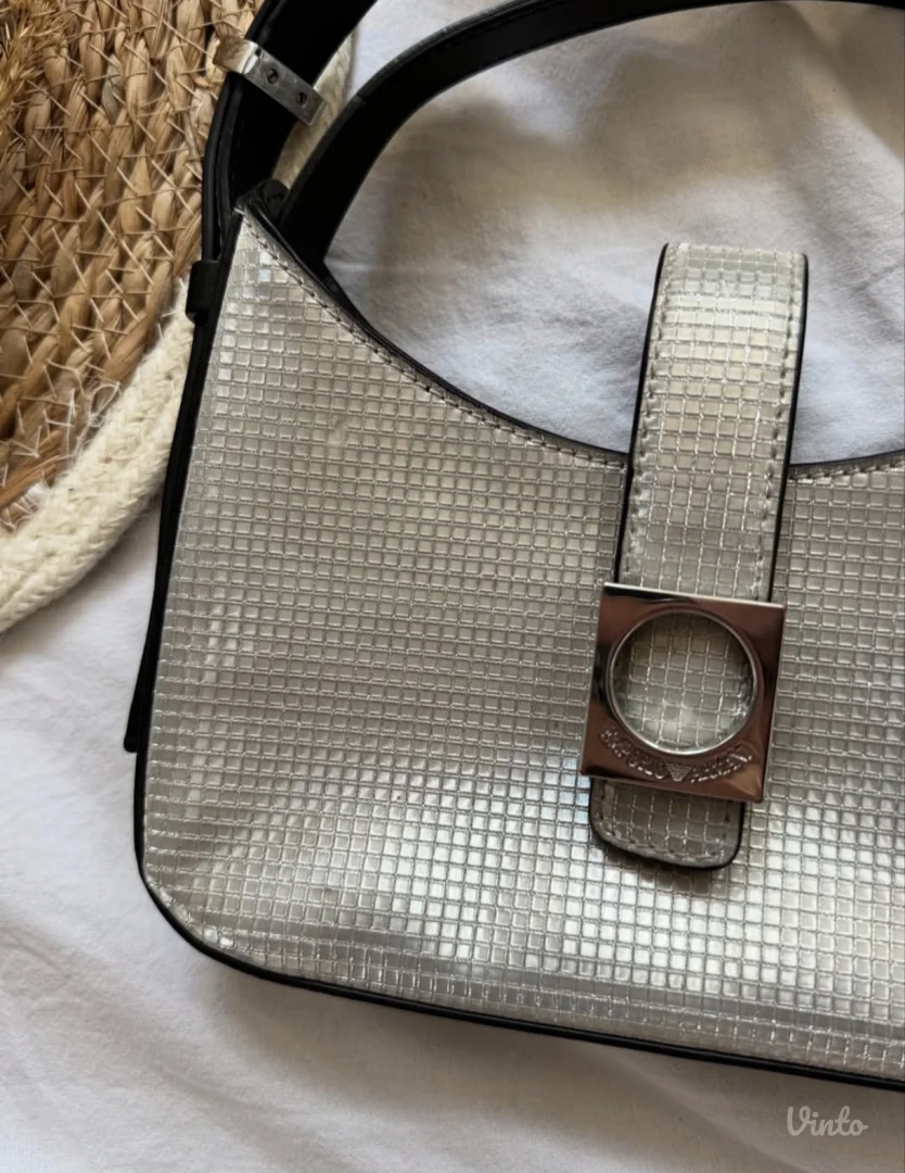 Armani original torbica srebrna