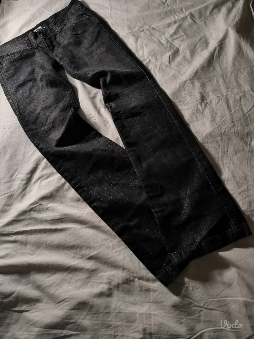 Bershka farmerke sa šljokicama (glitter)