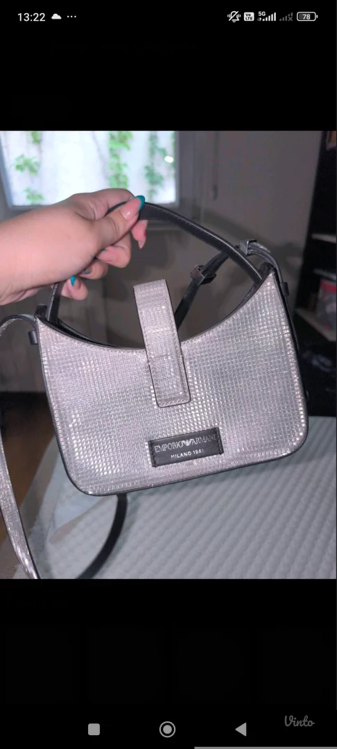 Armani original torbica srebrna