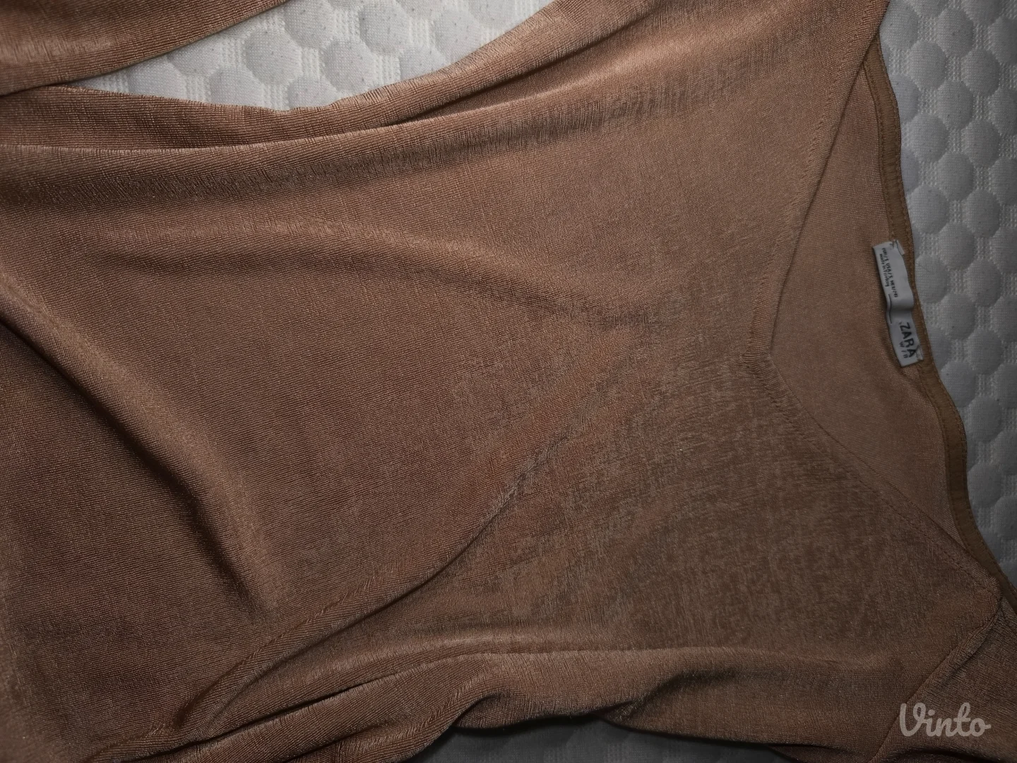 Nov Zara body sa roze glitterom