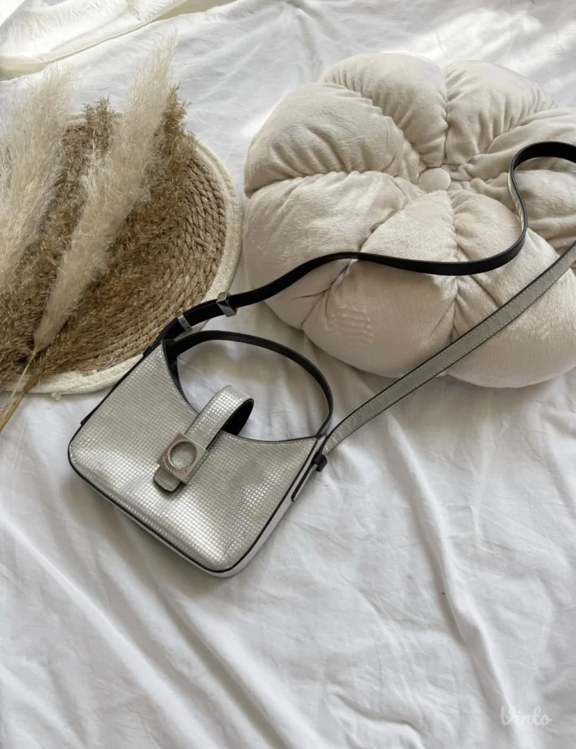 Armani original torbica srebrna