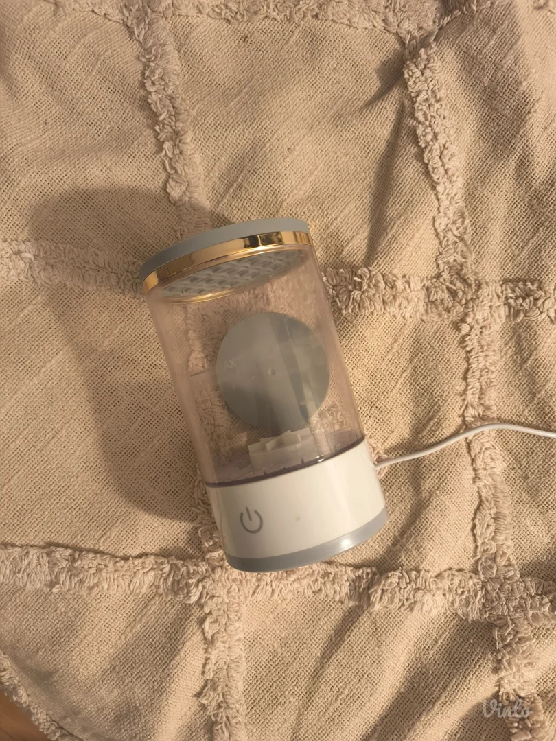 Električni čistač za četkice