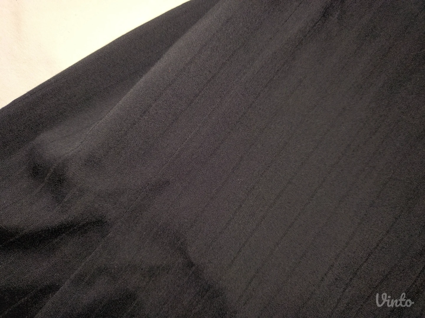 Poslovna suknja sa dva šljica