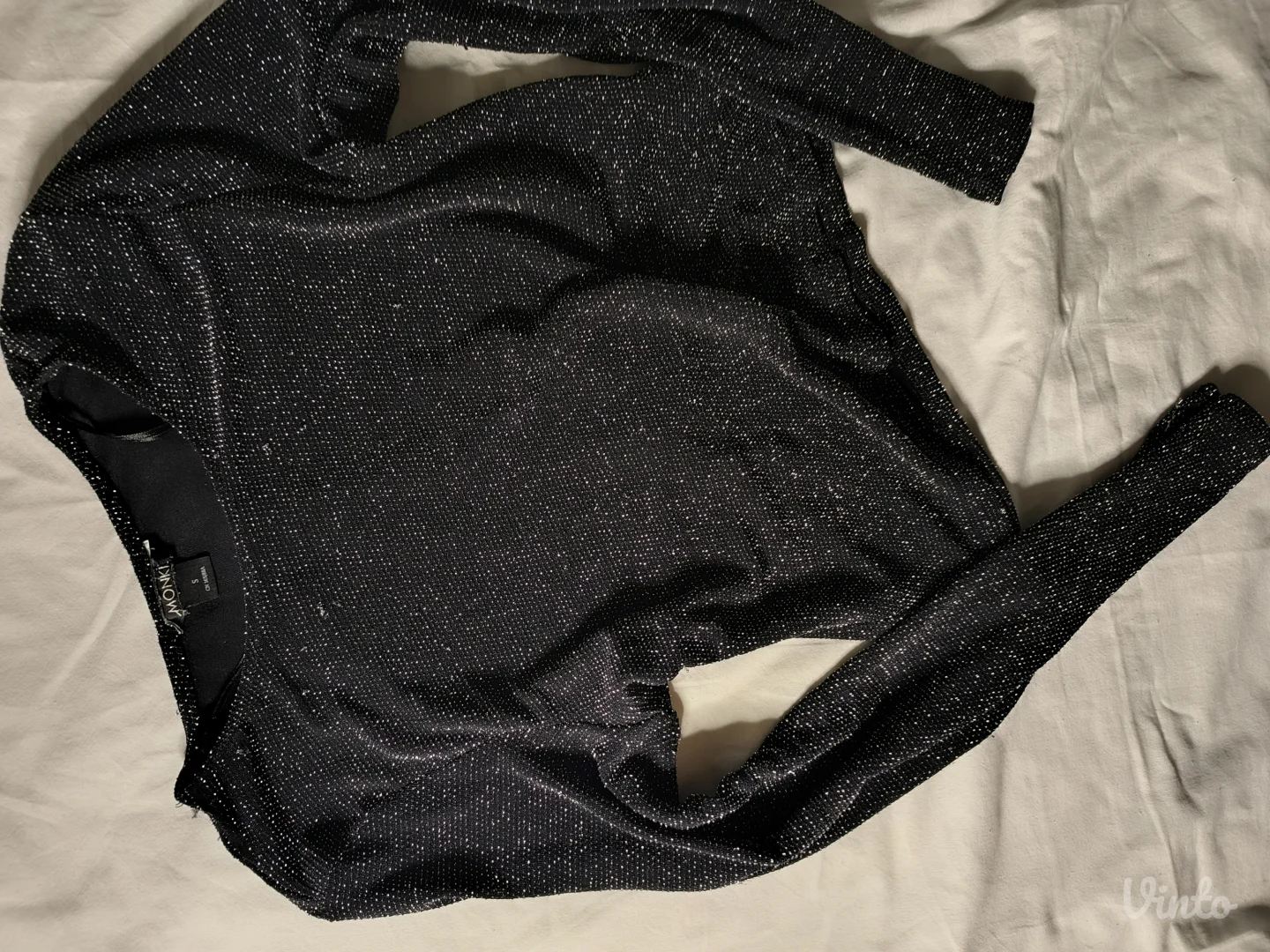 Crop top sa šljokicama