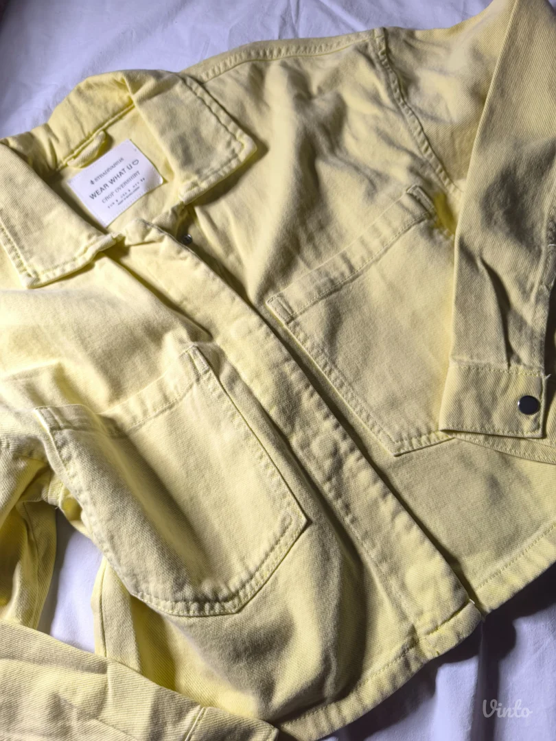 Žuta Stradivarius crop top jaknica/košulja