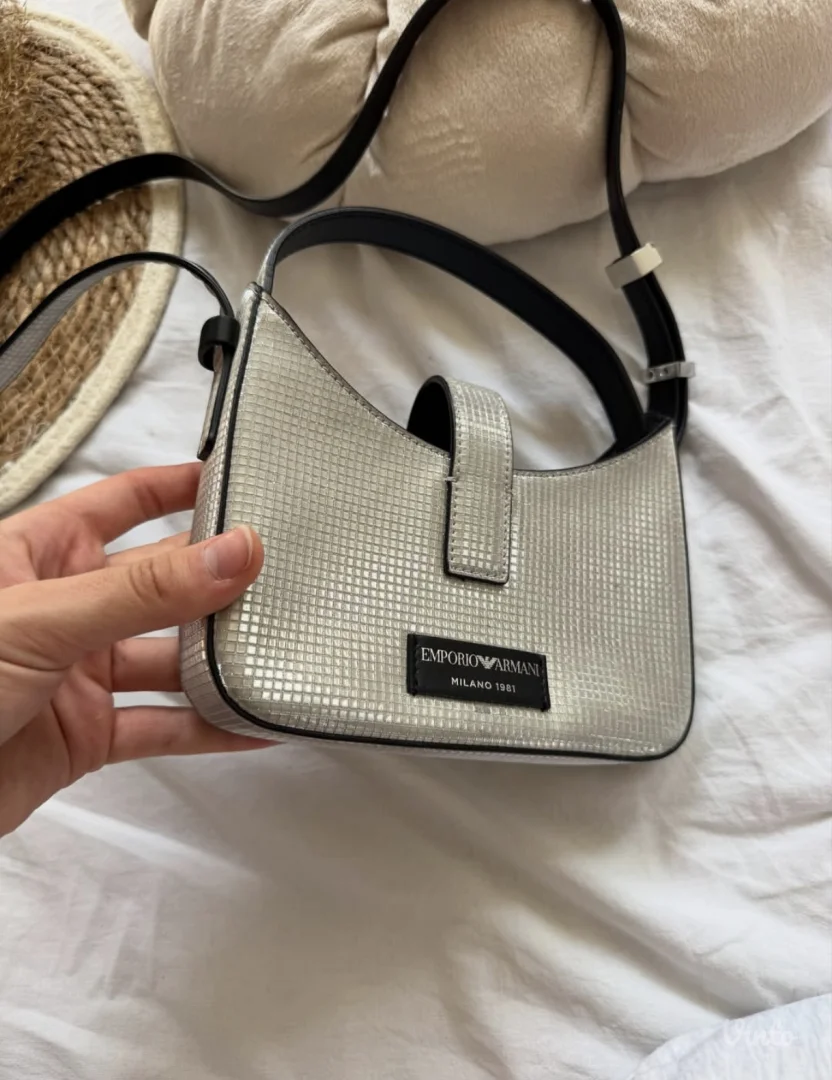 Armani original torbica srebrna