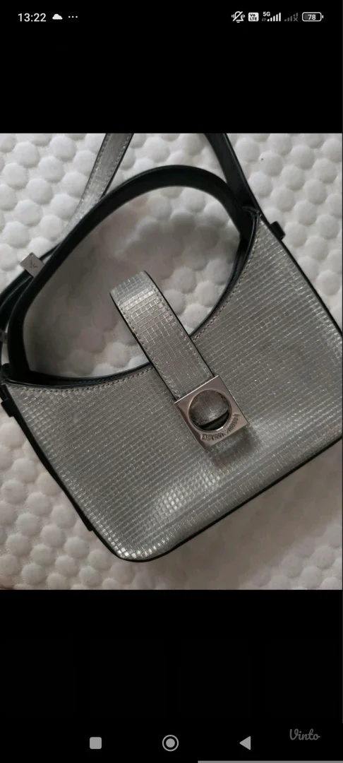 Armani original torbica srebrna