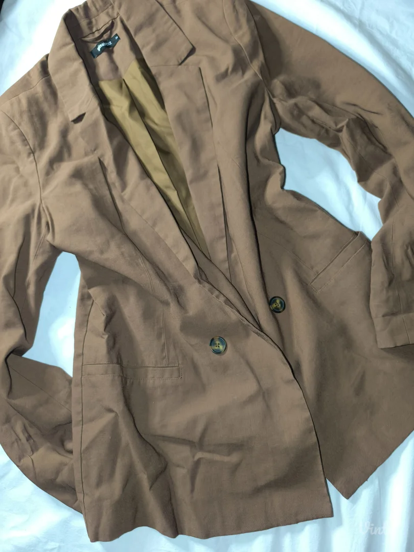 H&M Nov savrsen braon sako