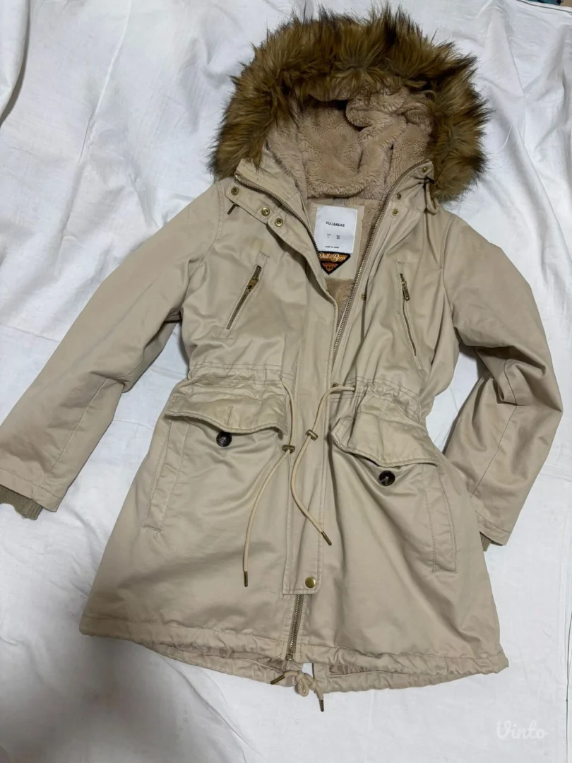 Pull&Bear bež zimska jakna