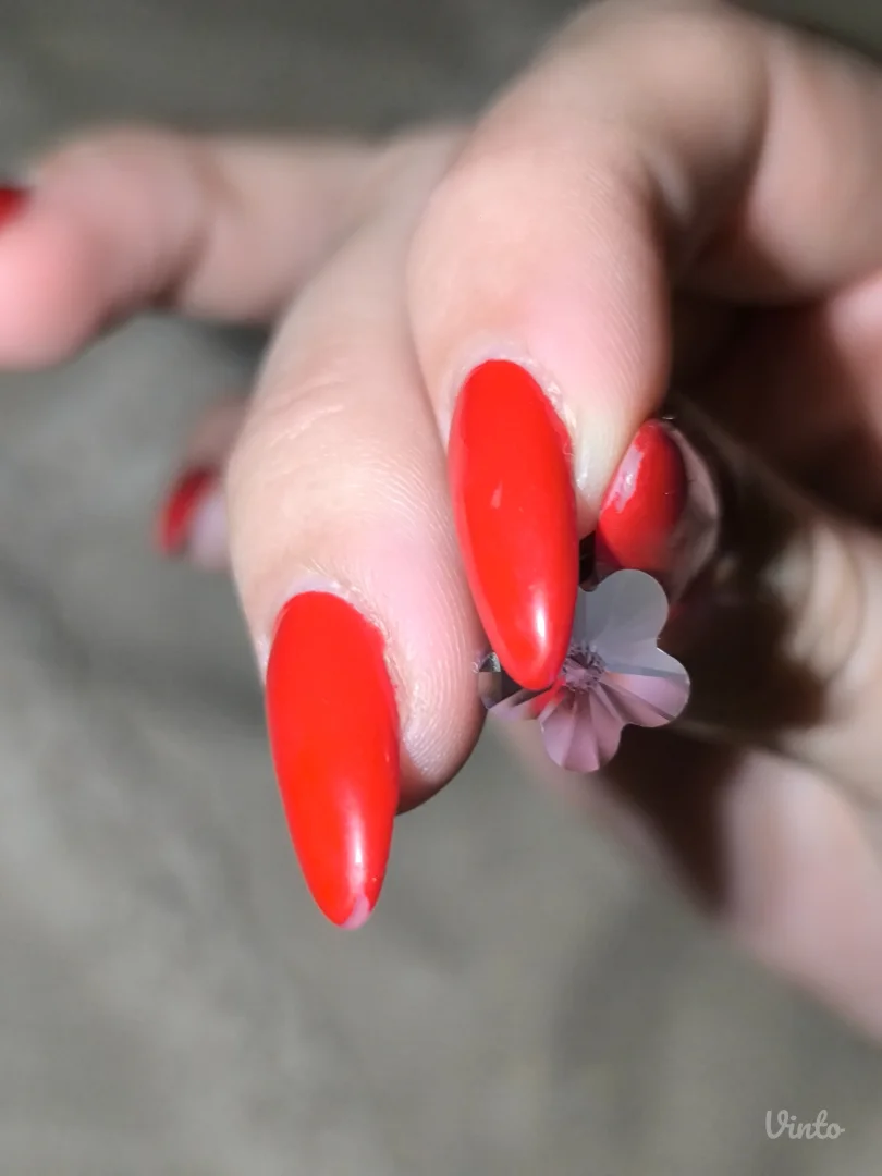 Nov Swarovski lila privezak