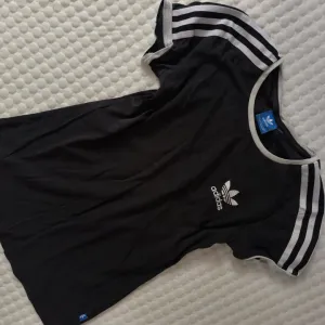 Original Adidas majica