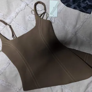 Nova dizajnerska haljina