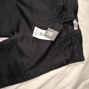 Nove zvoncare sa etiketom