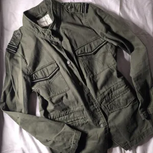 Military jaknica/gornjak