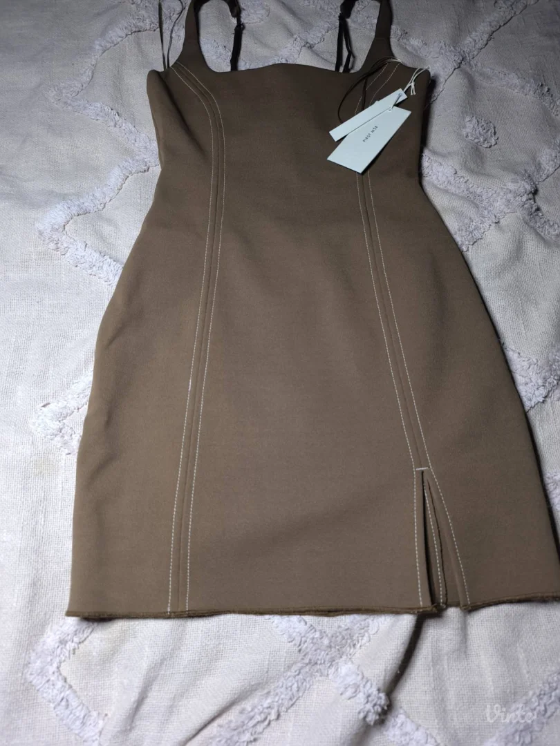 Nova dizajnerska haljina