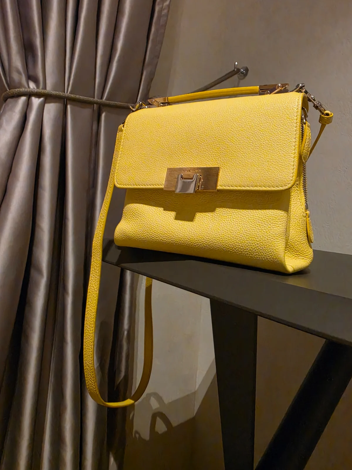 Original kožna torba Balenciaga