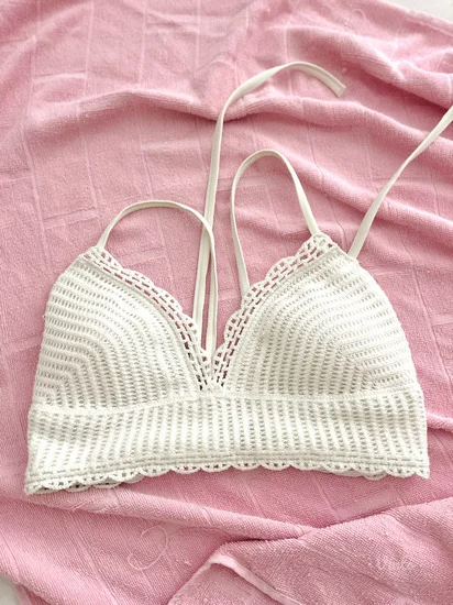 Hollister kao NOV kupaći gornji deo L vel