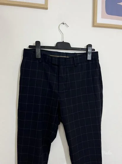 H&M NOVO teget pantalone L/XL