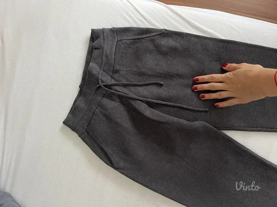 ZARA trenerke donji deo S vel