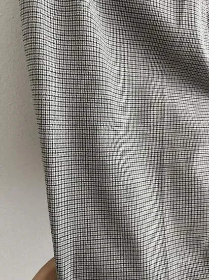 NOVO oantalone vel L/manji XL