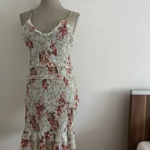 ZARA NOVO haljina M vel