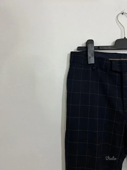 H&M NOVO teget pantalone L/XL