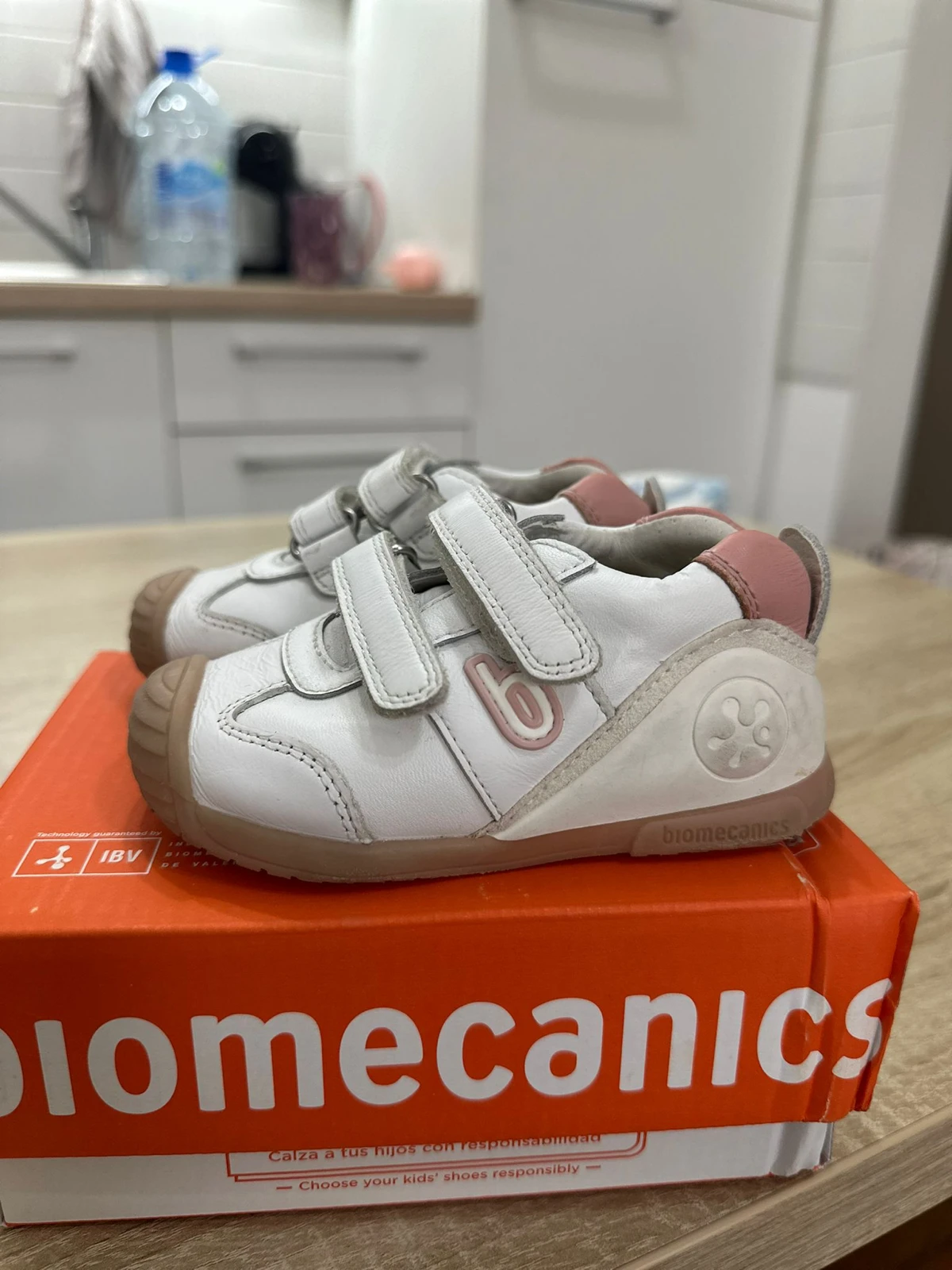 BIOMECANICS anatomske kožne patikice