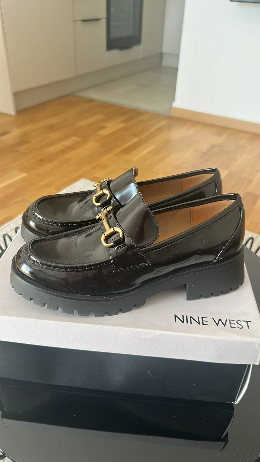Nove Nine West cipele