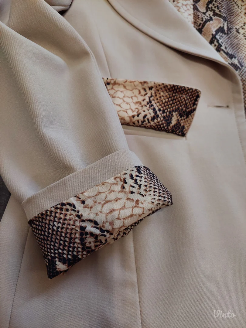 Bež sako zmija print M