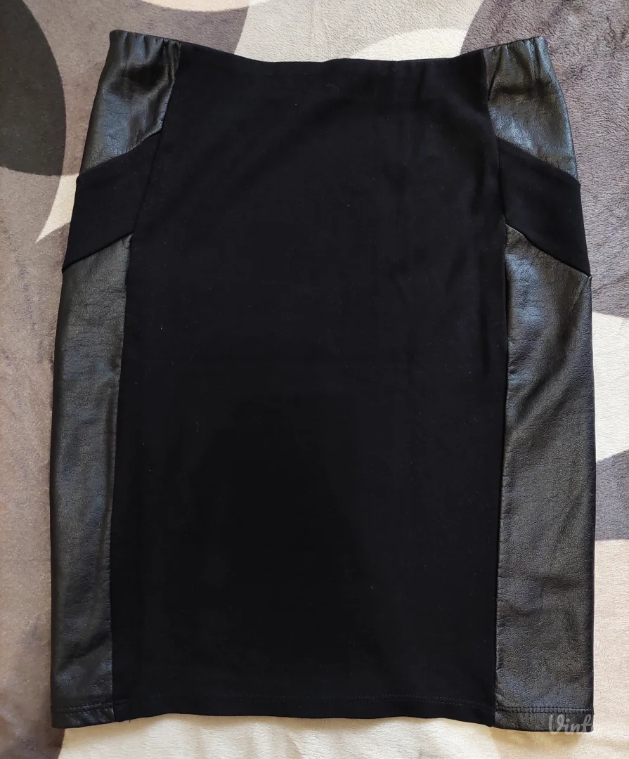 Crna suknja sa kožnim detaljima M/L