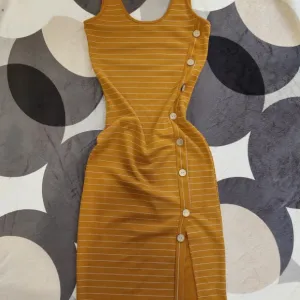 Letnja senf žuta midi haljina