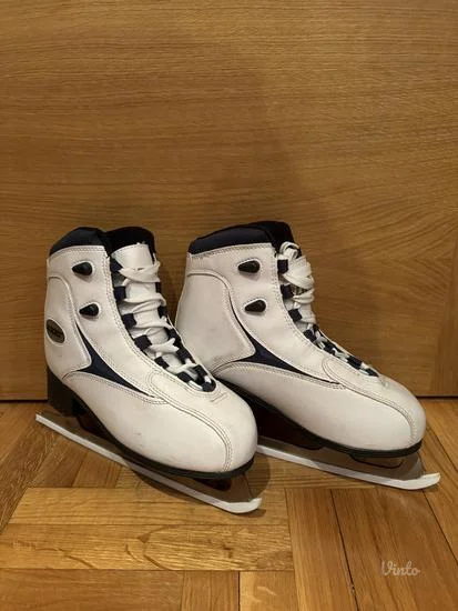 Roces ženske klizaljke