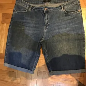 Bermude veličina 36