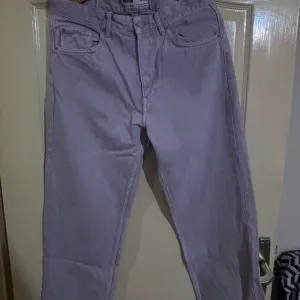 bershka lila farmerke wide leg