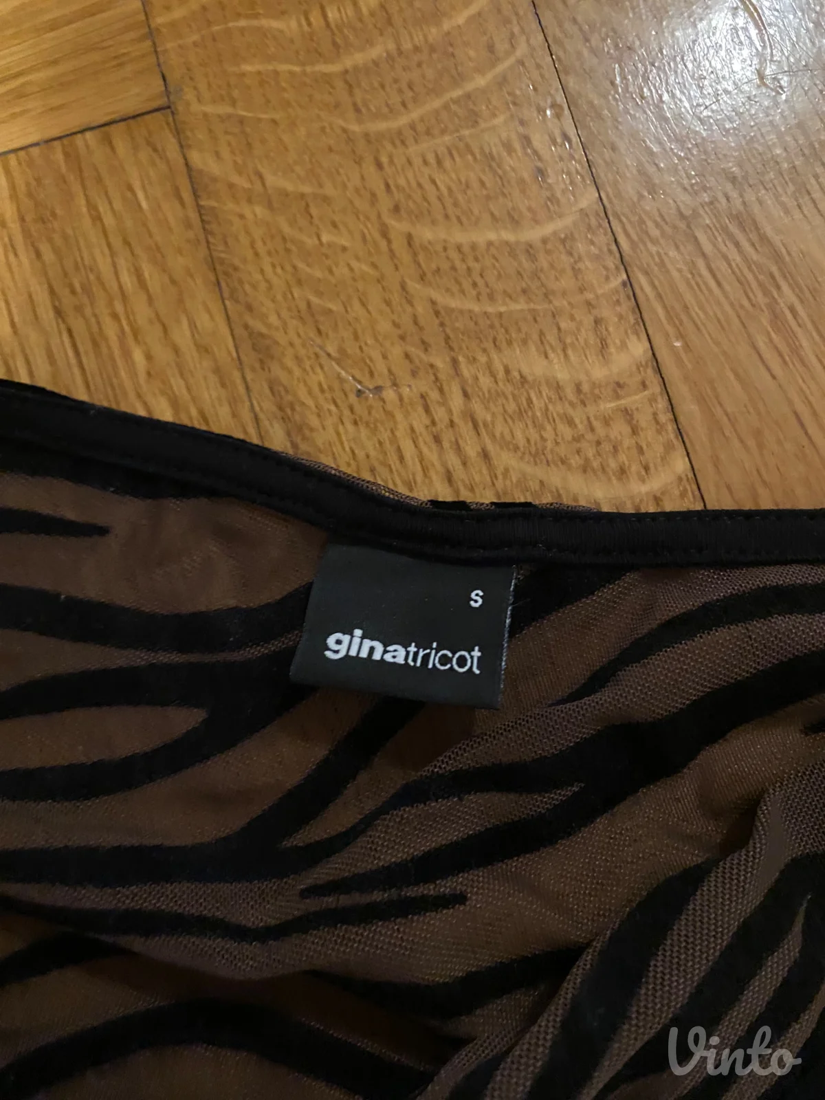 Mrežasta prozirna Gina Tricot majica