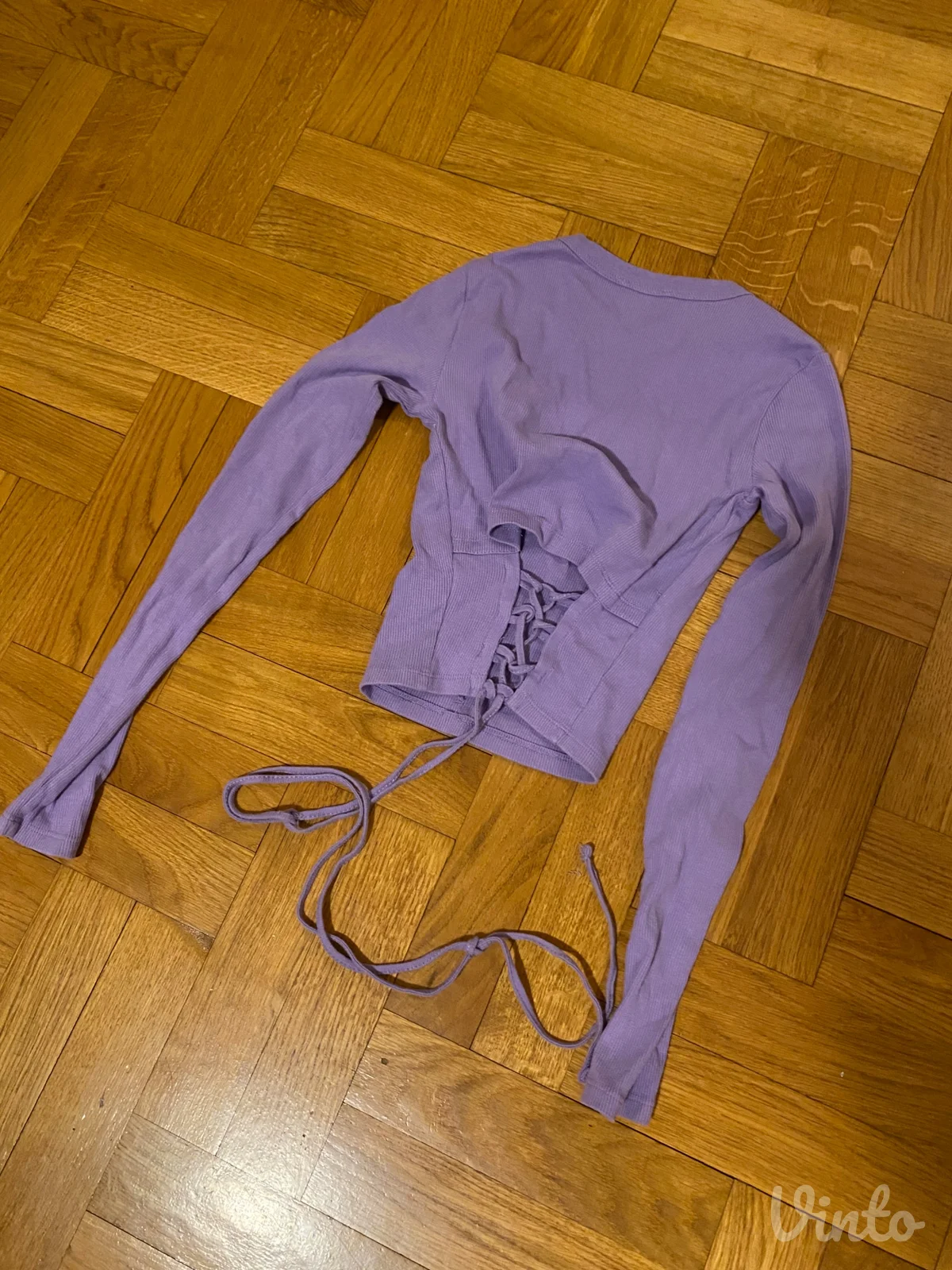 Bershka lila crop majica dugih rukava xs