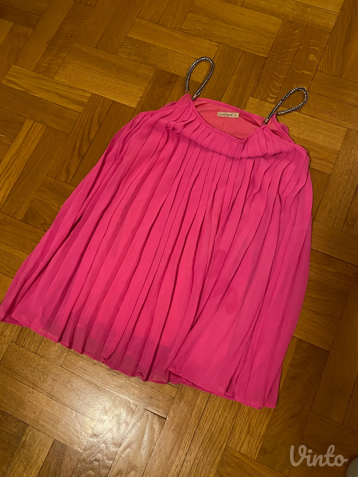 Roze plisirana top haljinica sa cirkon bretelama