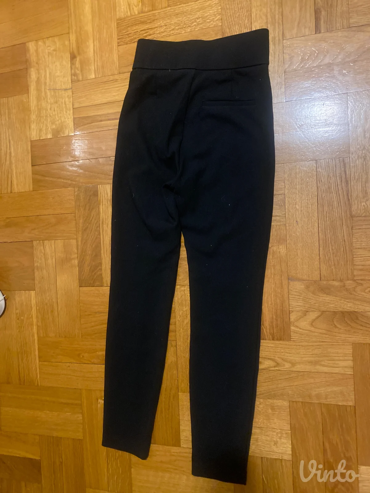 Zara crne pantalone visokog struka