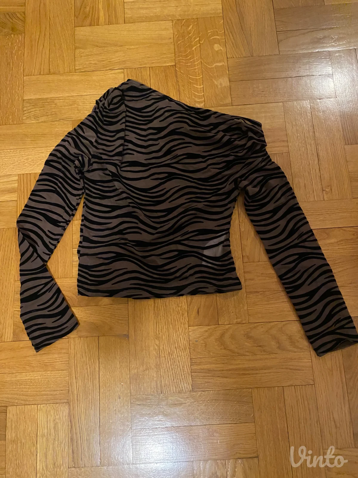 Mrežasta prozirna Gina Tricot majica