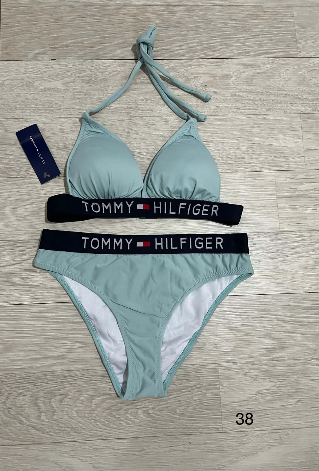Tommy Hilfiger