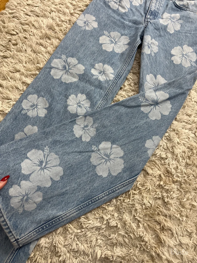 ZARA- zenske farmerke